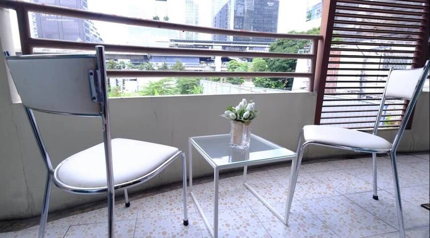 12px/Great price/2min walk BTS