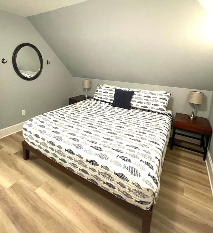 Chumba cha kulala cha mfalme wa ghorofani.