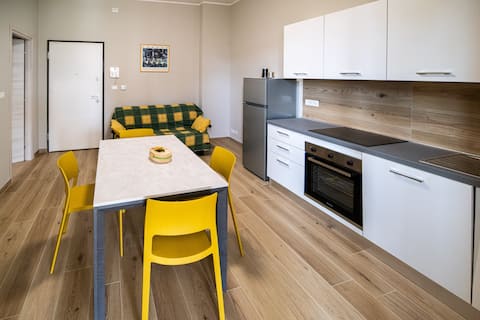 Top performing Airbnb: CasaGio - "yellow" accommodation in an independent house in Torino
