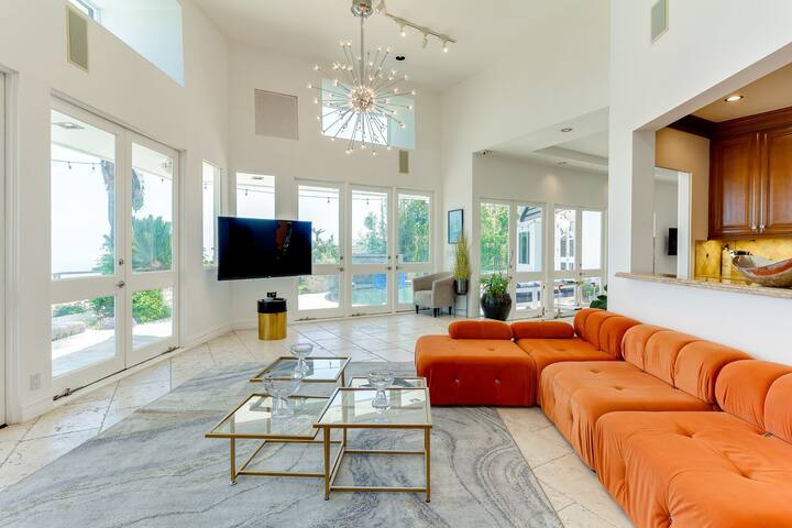 Beverly Hills City view Mansion Pool & Spa gallery image 4