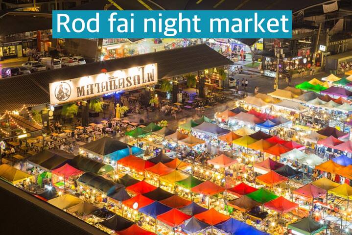 6br/12px/shopping center/BTS/BKK gallery image 2