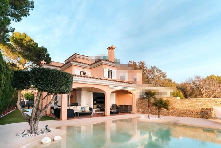 Entire home with 4 bedrooms in Llucmajor - Casa Alfonso - Lujo en el mar