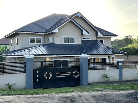 Telescope Villa @ West Anaji