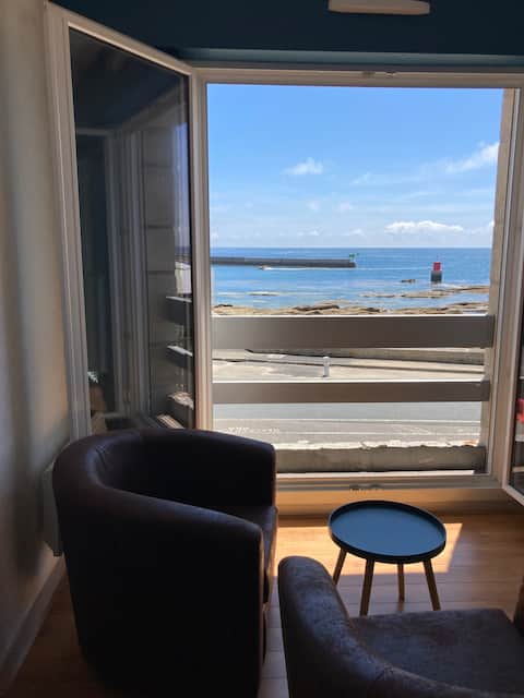 Top Airbnb: Sea view, 100 m from the beaches and the city center in Guilvinec