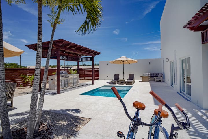 3bdr Villa In Grace Bay - Turks and Caicos Islands