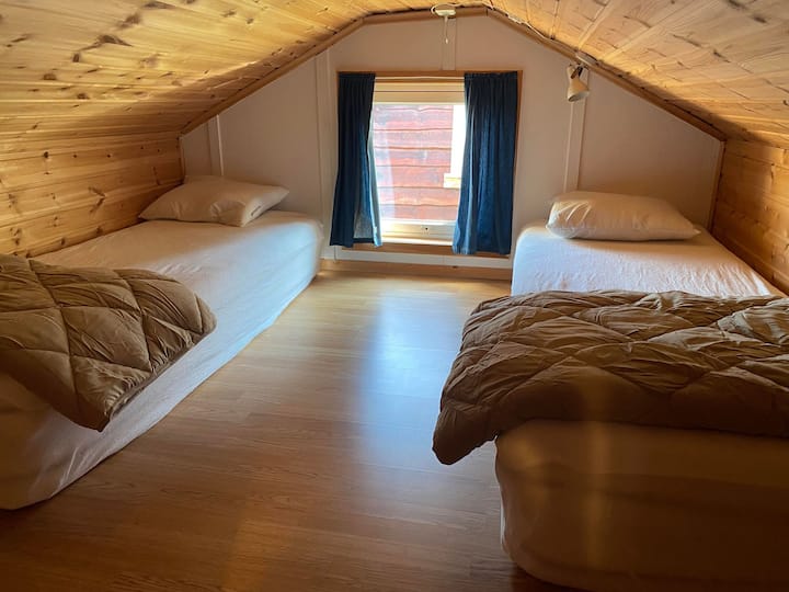 Chumba cha kulala 3 chenye magodoro ya ghorofa 4.