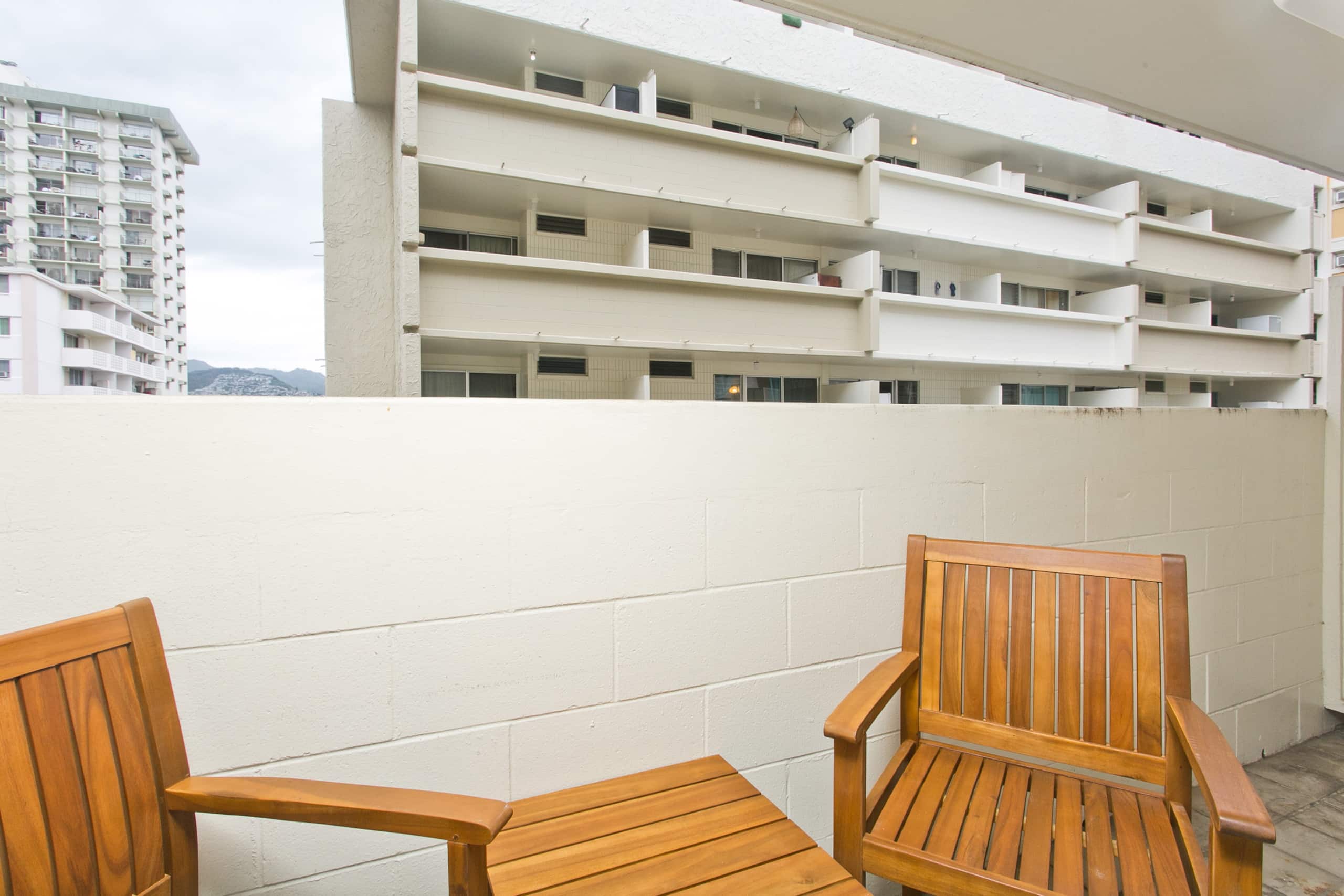 Waikiki Chic, Central Located, 1 Block To Beach - Image 15
