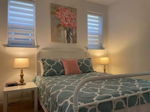 Comfortable Suite Private Entrance