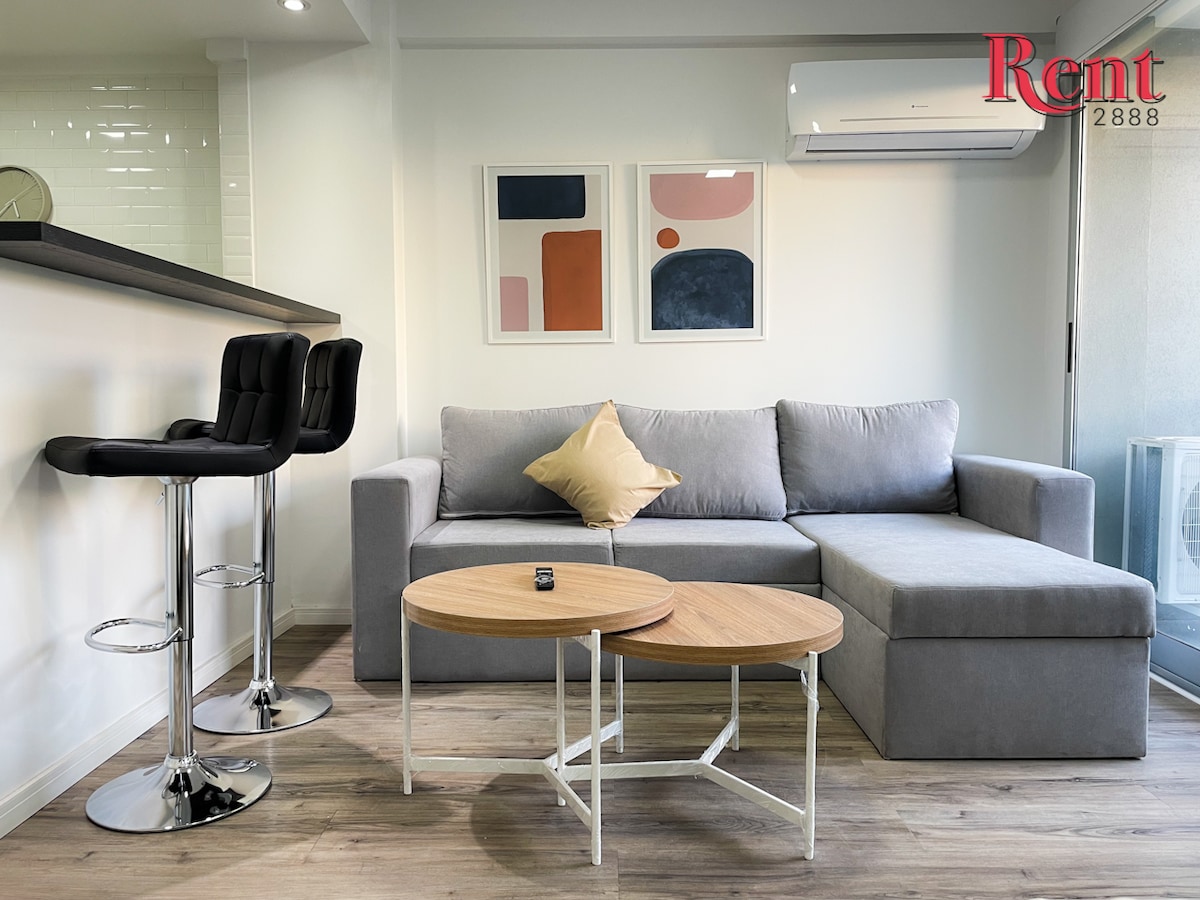 Apartamento mobiliado de 1 quarto com varanda em Almagro