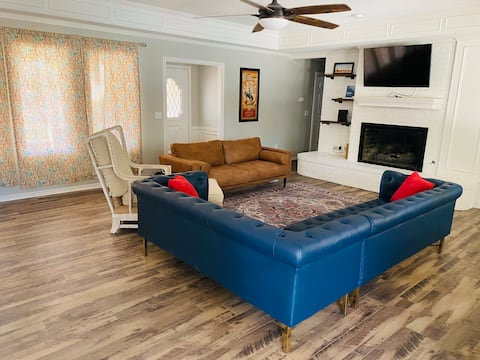 Successful Airbnb property: Golden Getaway in Lubbock