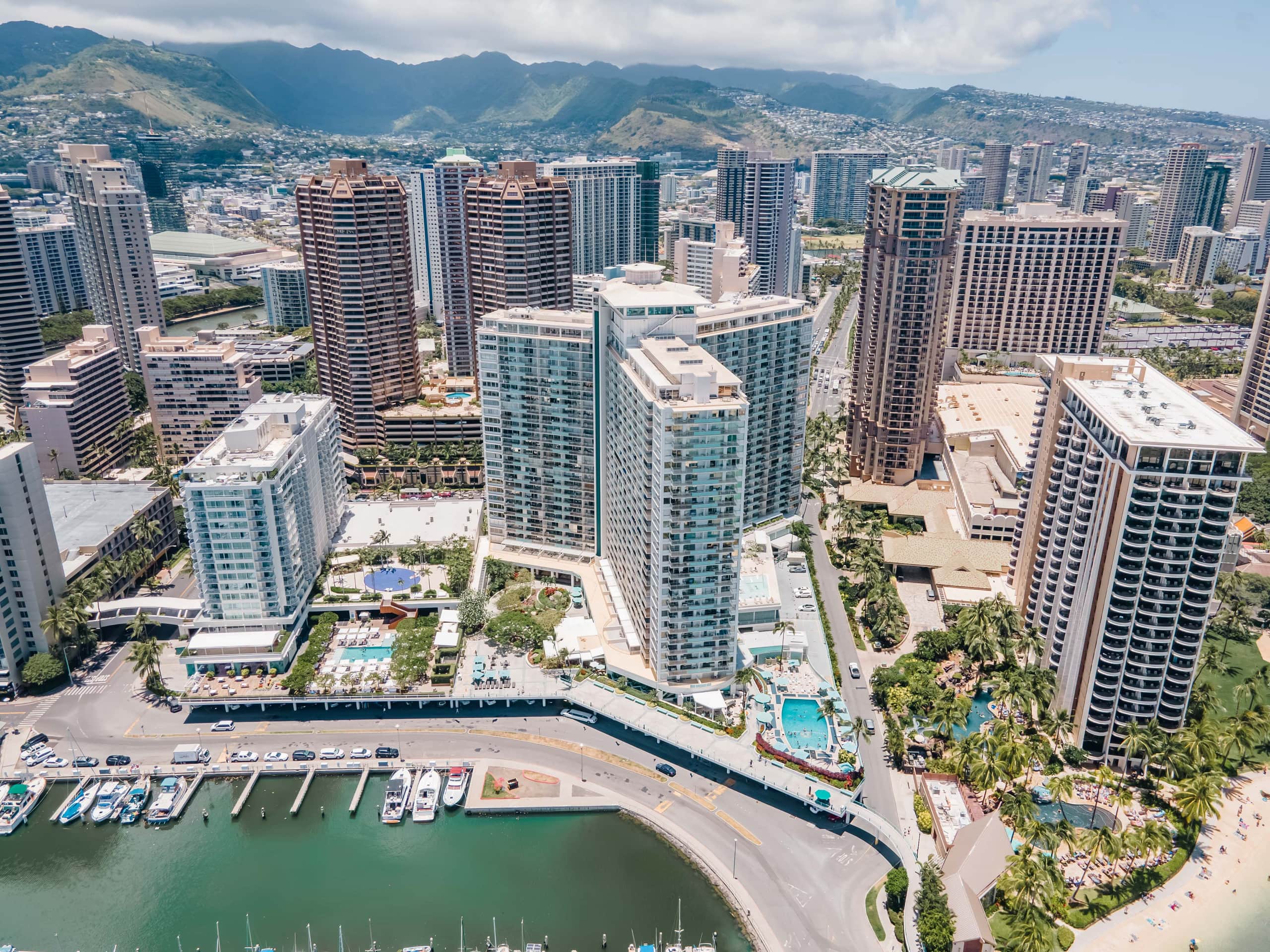 Ilikai Ocean Front Condo w/ balcony & ocean view - Image 45
