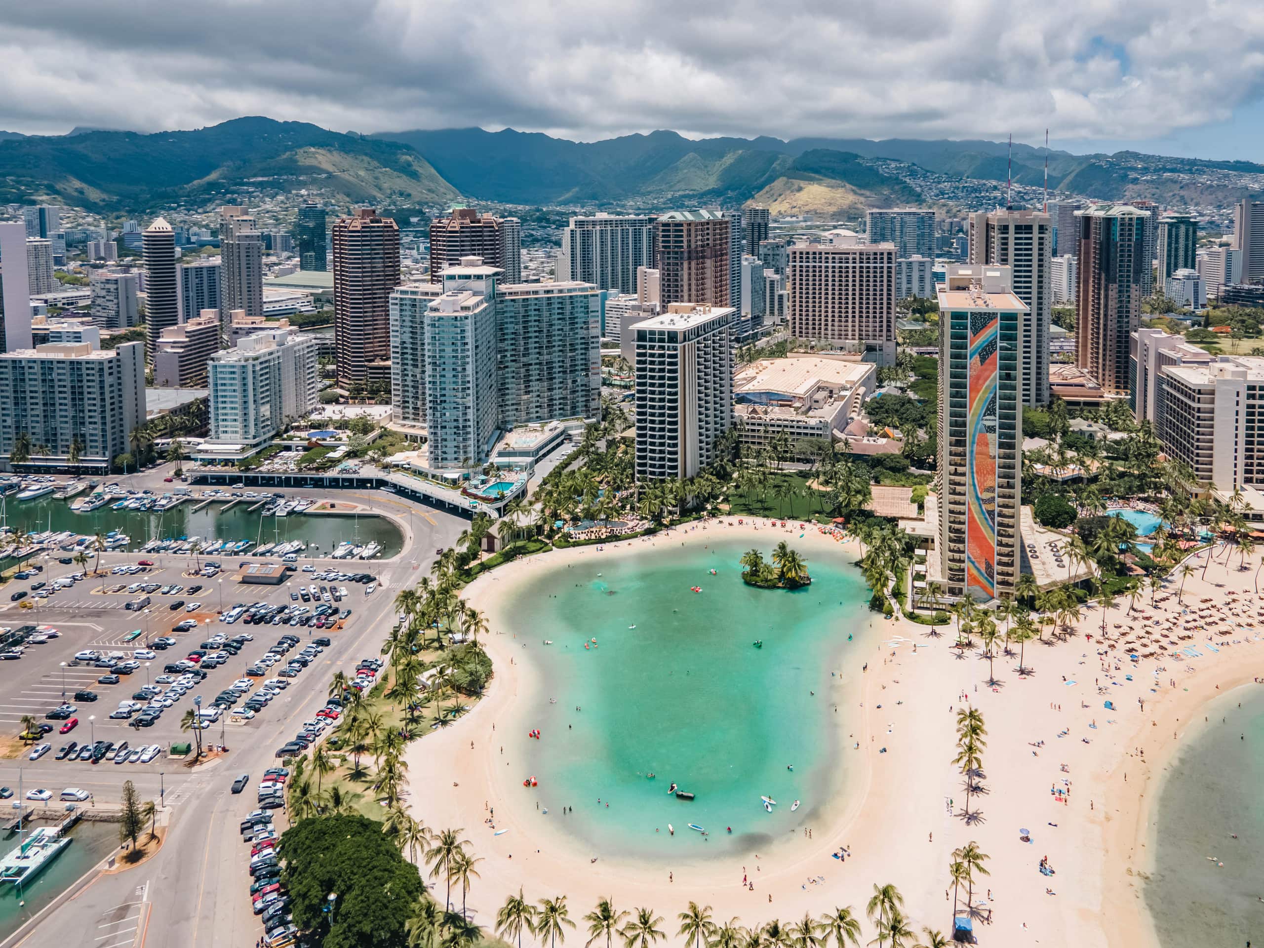 Ilikai Ocean Front Condo w/ balcony & ocean view - Image 35