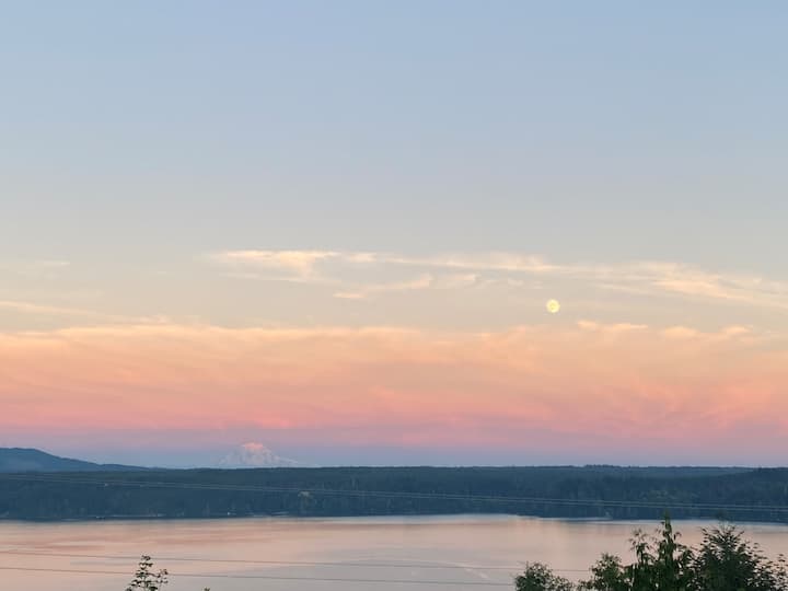 Stunning Views, GeoDome Getaway Dome houses for Rent in Brinnon