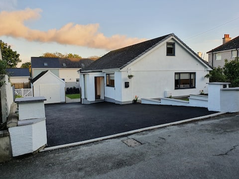 Clydfan No. 1 Trearddur Road
