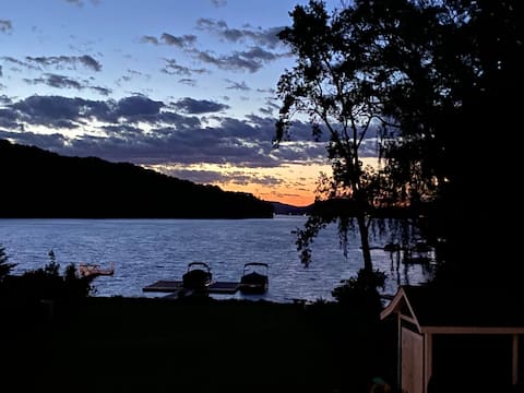 Candlewood Lake - Direct Access