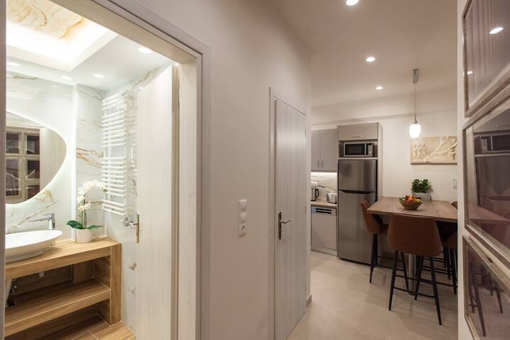 Blue Ark Acropolis Compass gallery image 3