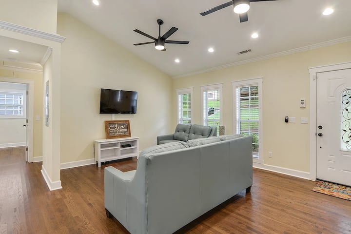 Displaced Homeowners Dog Friendly Intown Mtr Atl - Atlanta, GA