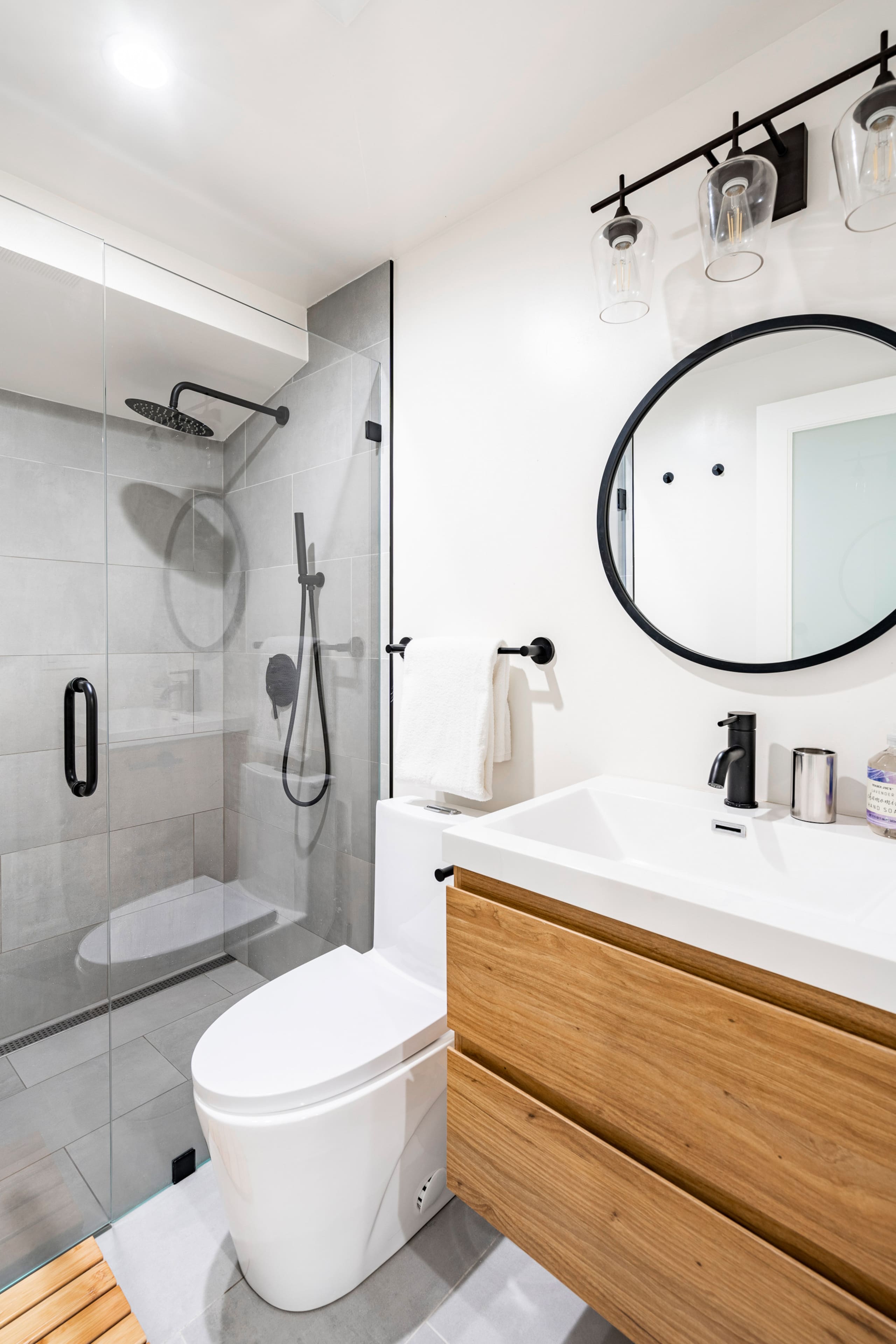 Guesthouse in San Francisco · ★4.64 · Studio · 2 beds · 1 bath - Image 10