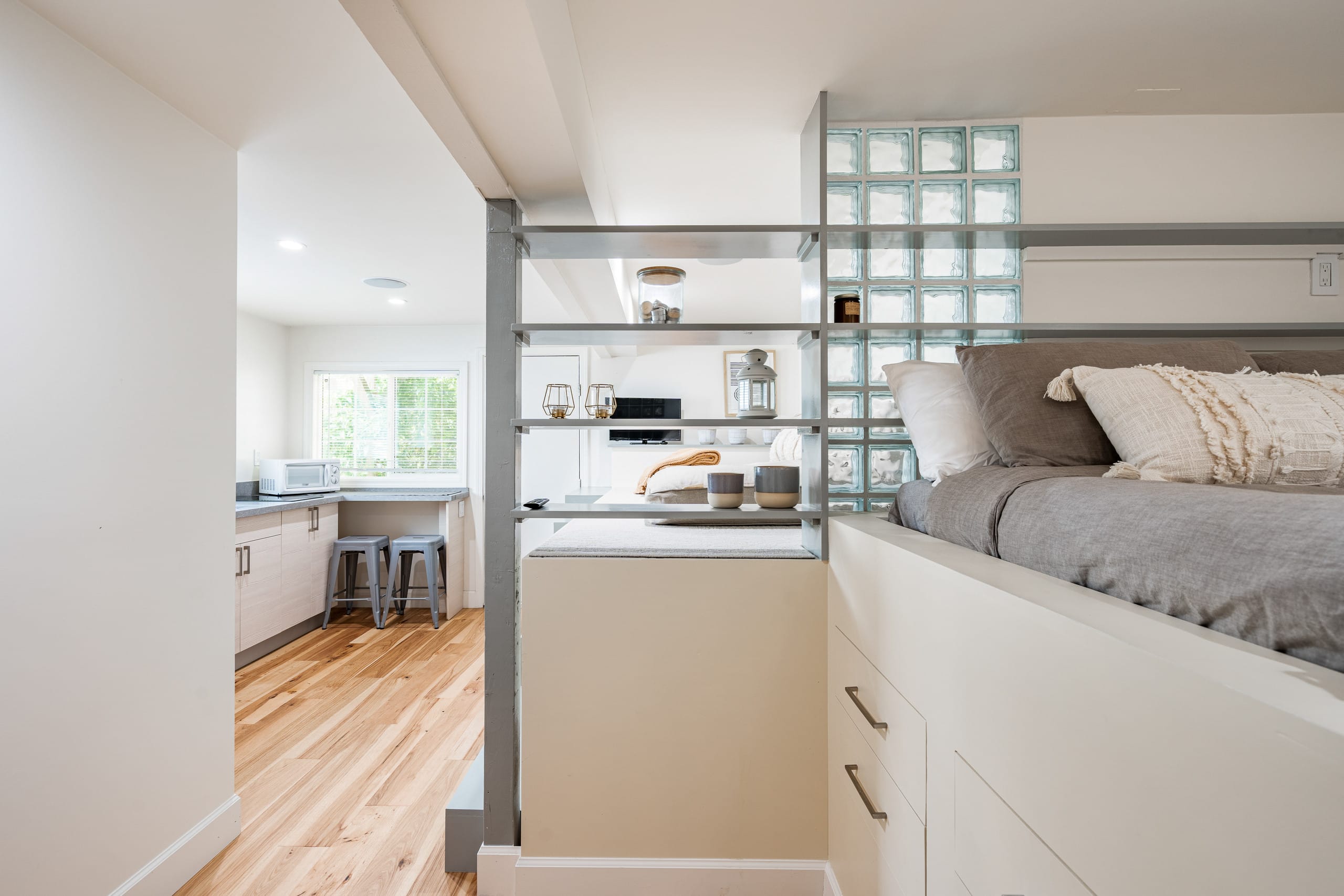 Guesthouse in San Francisco · ★4.64 · Studio · 2 beds · 1 bath - Image 3