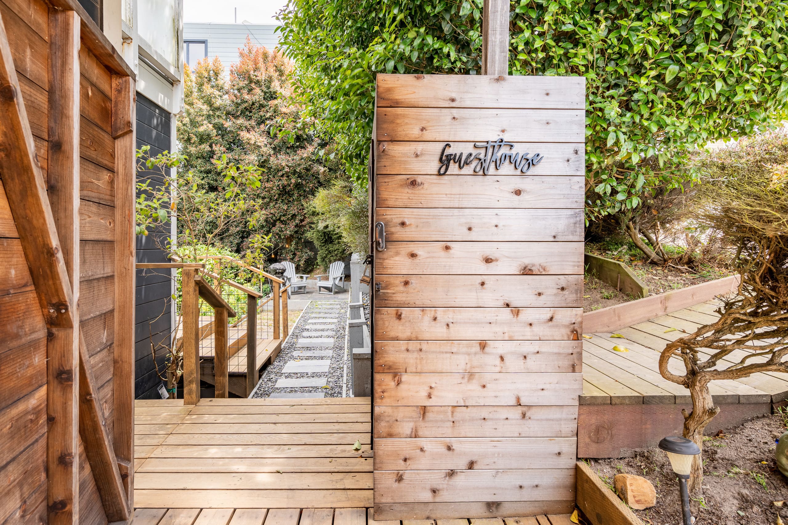 Guesthouse in San Francisco · ★4.64 · Studio · 2 beds · 1 bath - Image 1