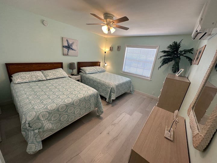 Bedroom #3 - Twin Beds