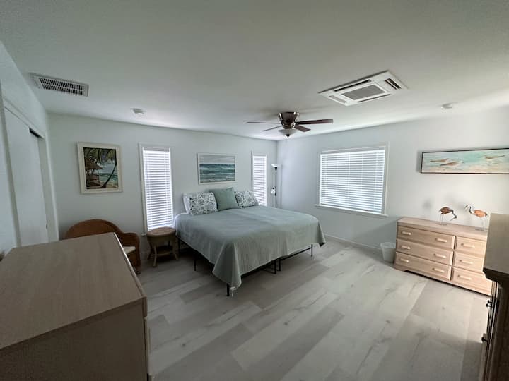 Master Bedroom - Bed is capable of splitting into (2) Full Size Beds.