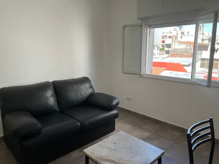 Refurbished one-bedroom apartment in Boedo with private terrace