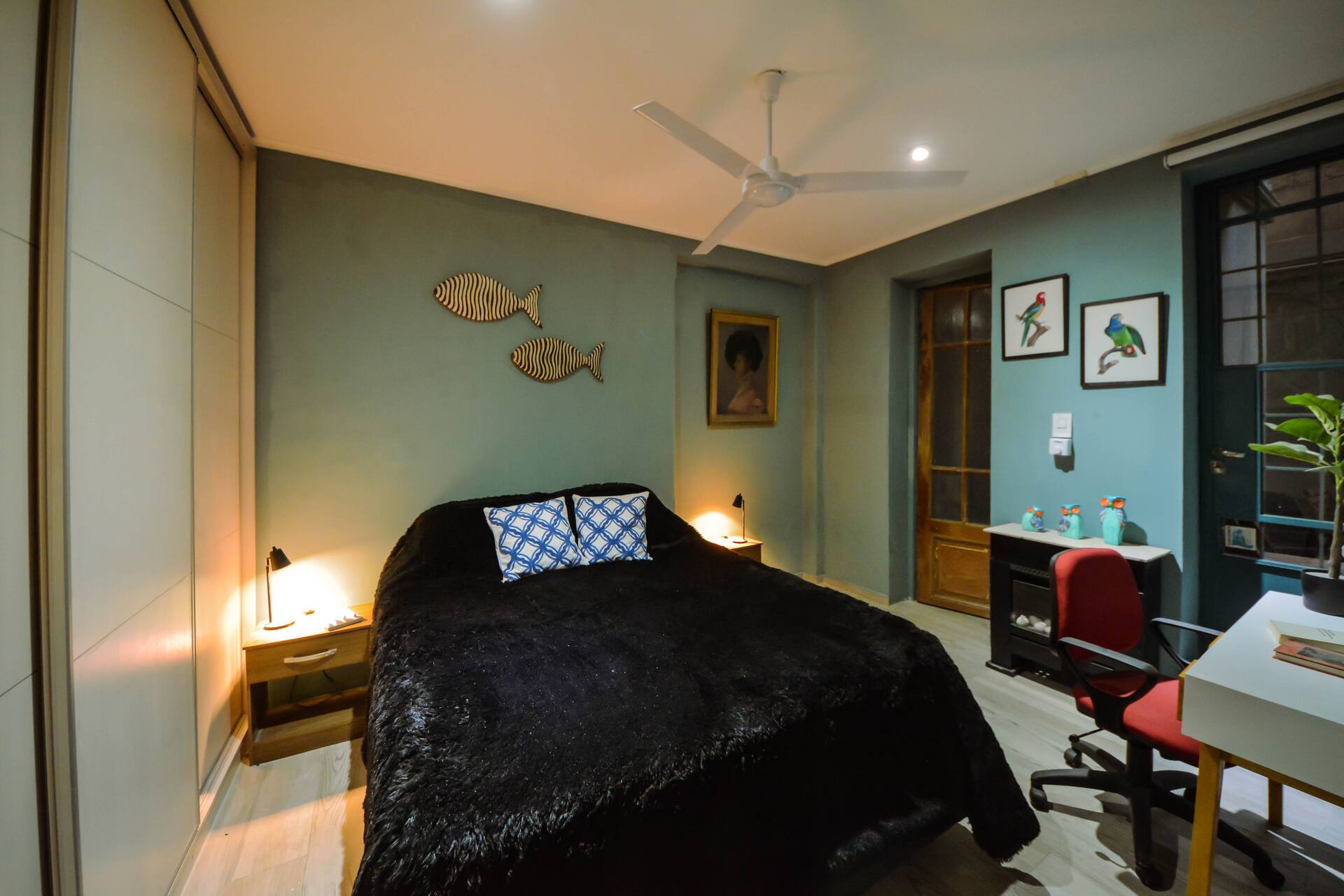 Recently renovated room with private patio access in San Telmo