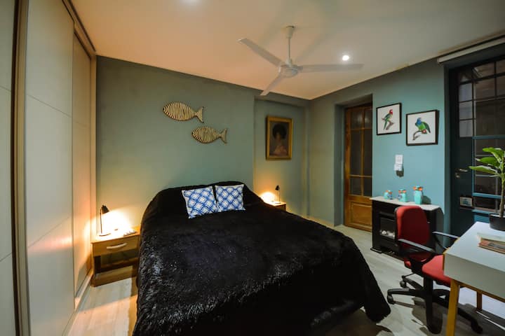 Habitación amoblada en San Telmo con acceso a patio privado