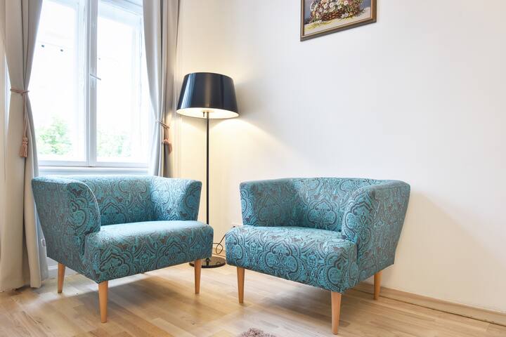 Stylish Apartment – Central – Spacious -4 Bedrooms gallery image 3