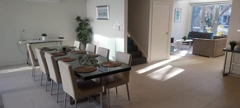 Large Home @Kingston Foreshore