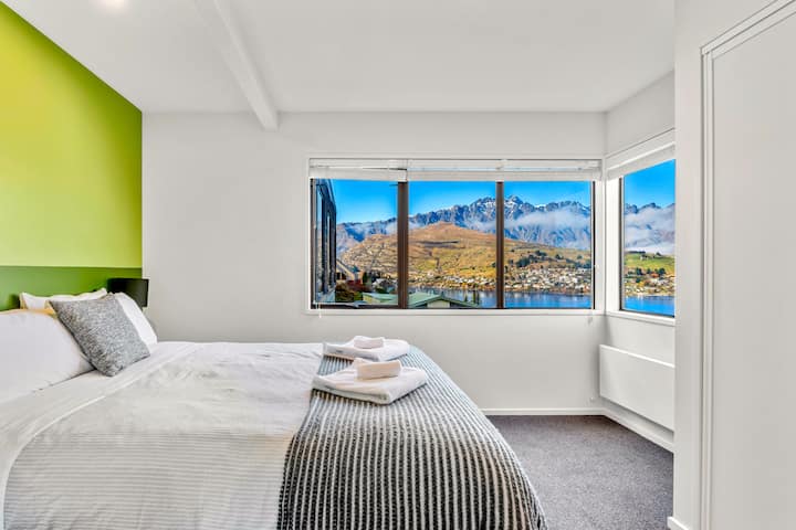 Მთავარი საძინებელი - 1F 
