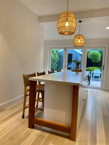 Character filled coastal getaway gallery image 4