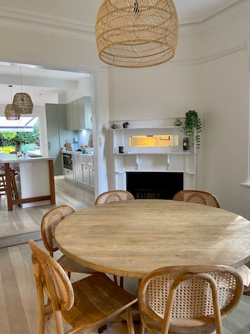 Character filled coastal getaway gallery image 3