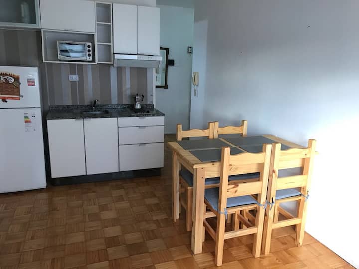 Kitnet perto do Obelisco em Retiro