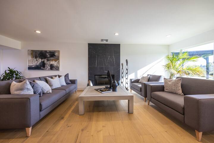 Address: 23534 Aetna St, Woodland Hills gallery image 3