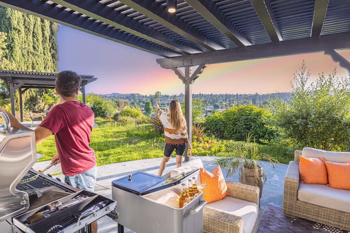 Address: 23534 Aetna St, Woodland Hills gallery image 2