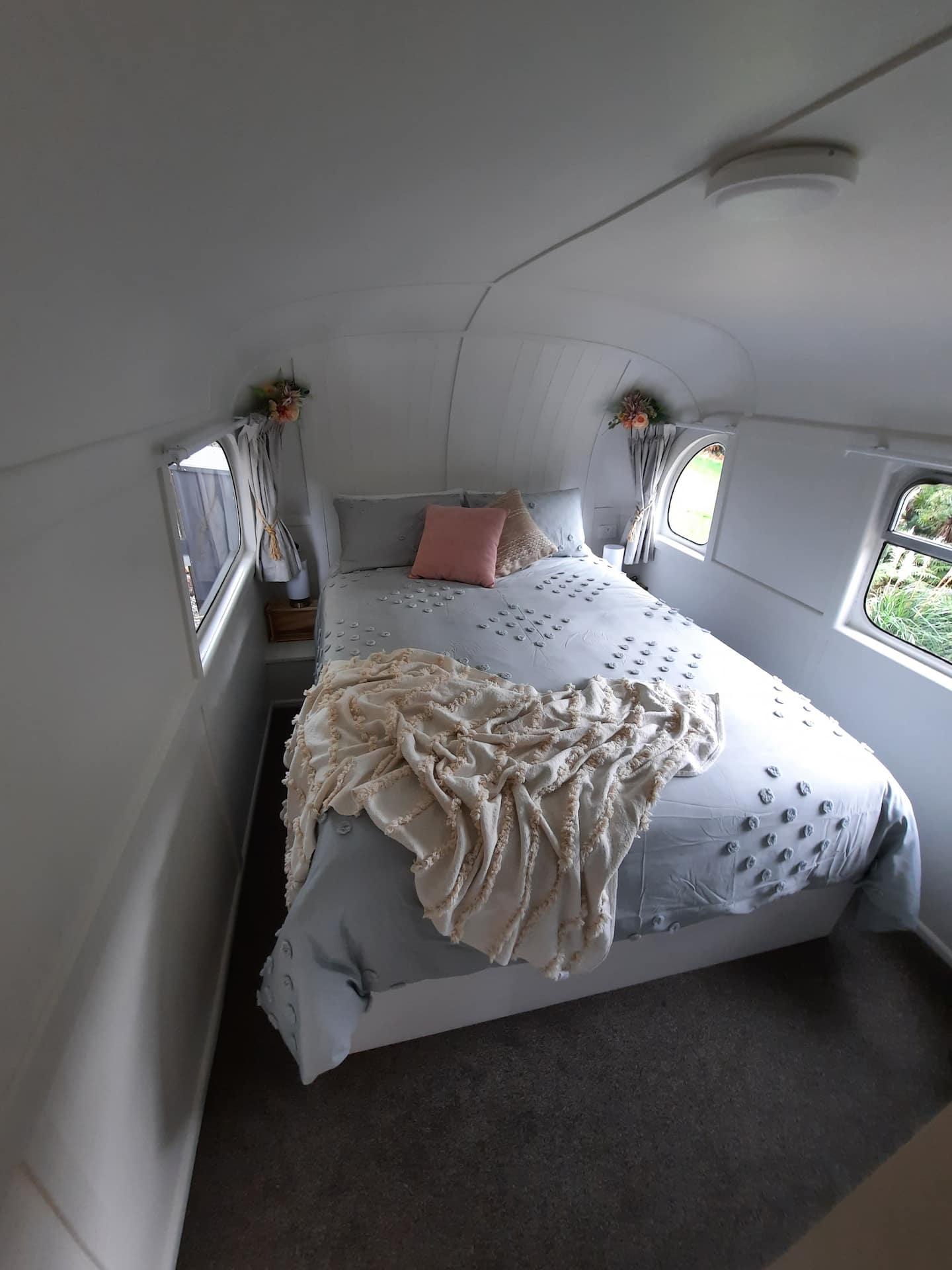 Bedford Hideaway - Includes Breakfast & Free Wi-fi 5