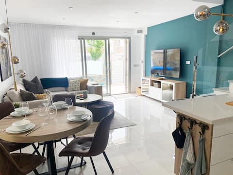 Propiedad de Airbnb exitosa: Stunning 3 Bed Villa with Pool en Los Alcázares
