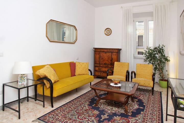 EnzHouse: Enjoy your Holiday