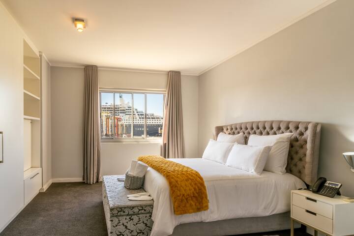 Kwinscare Global Harbour Bridge Luxury Two Bedroom gallery image 3