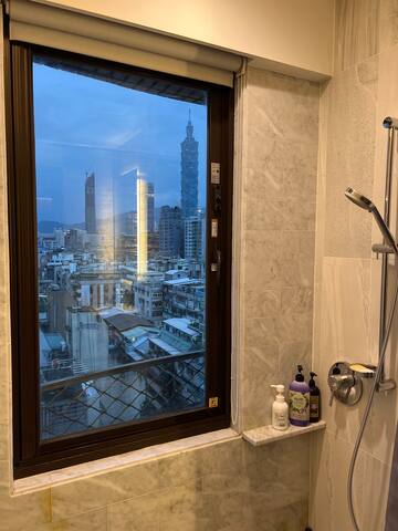 Designer apt in the heart of Taipei City gallery image 3