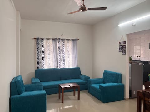 Cosy AC Bedrooms,2B2BHK all equipped near Highway
