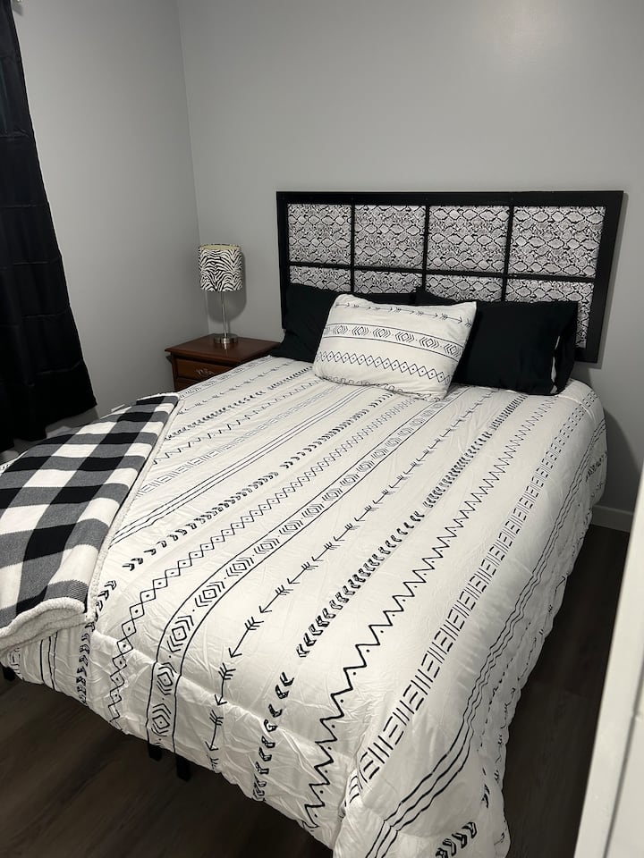 152 × 203 სმ ზომის კომფორტული საწოლი 