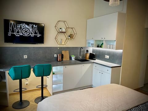 Successful Airbnb property: Studio's boxspring postelí ve ville Frank in Mariánské Lázně