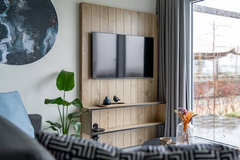 Successful Airbnb property: Sneekermeer View 8-1 in Sperkhem En Industrieterrein Houkesloot