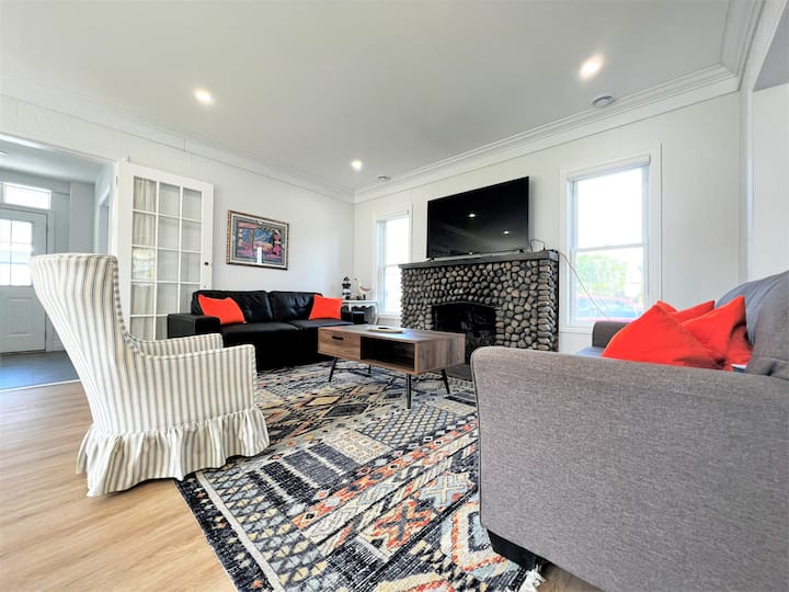Tranquil Cottage - Access To Private Beach! - Kingsville