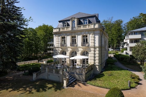 Beautiful villa with pool just for you