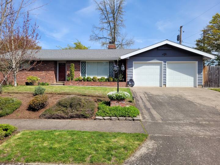 Private, Quiet, Friendly Home! Houses for Rent in Eugene, Oregon