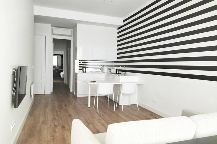 Newly Opened Alameda Home gallery image 4